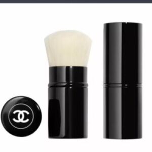 CHANEL Retractable Kabuki Brush - Black and Cream new in box